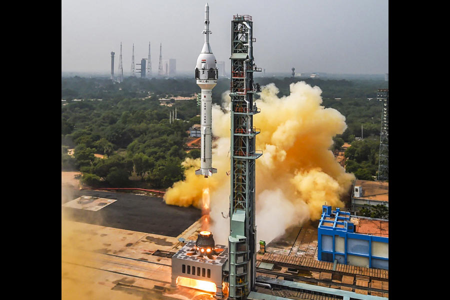 India successfully completes key test in Gaganyaan mission; crew escape module makes splashdown, recovered