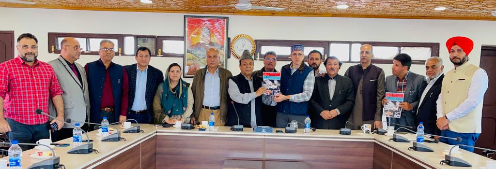 Rather presents WADA committee report to Omar Abdullah