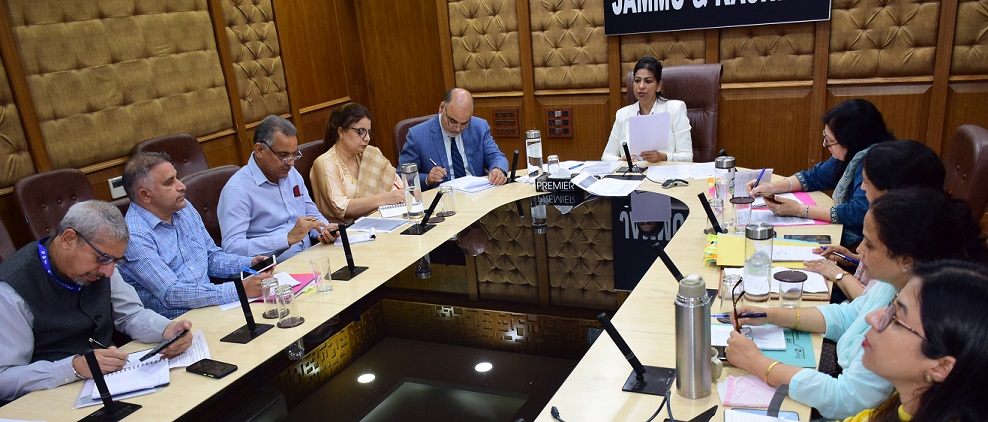 Yasha Mudgal reviews functioning of Cooperative Deptt