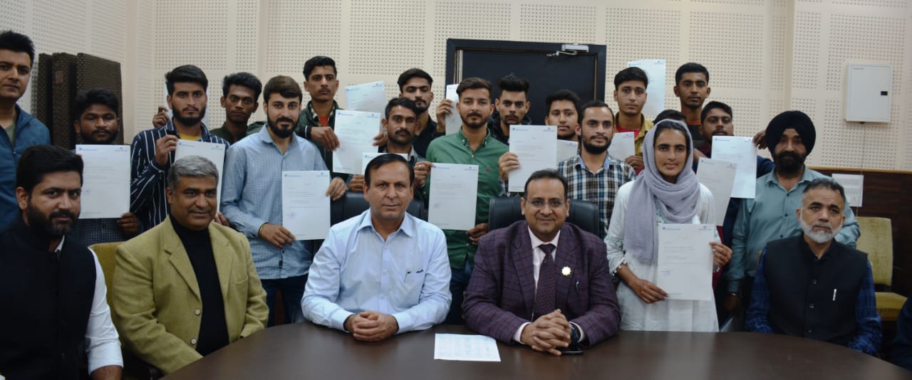 Commr Secy SDD distributes job letters among 17 candidates selected by Ashok Leyland