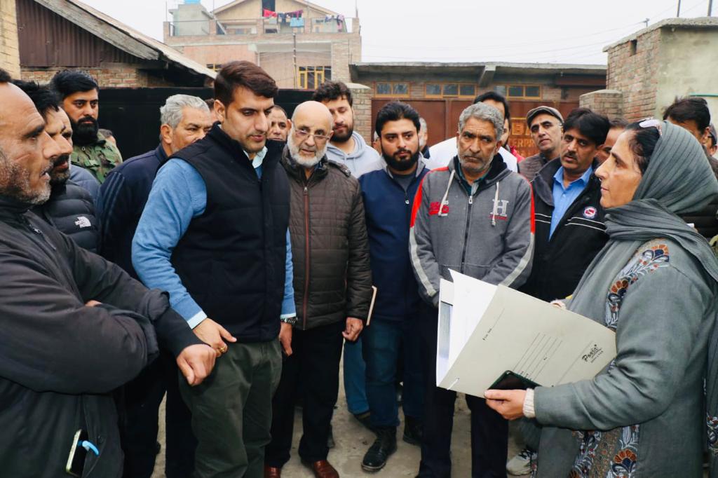 New Tankipora Bridge to be made operational soon: DC Srinagar 