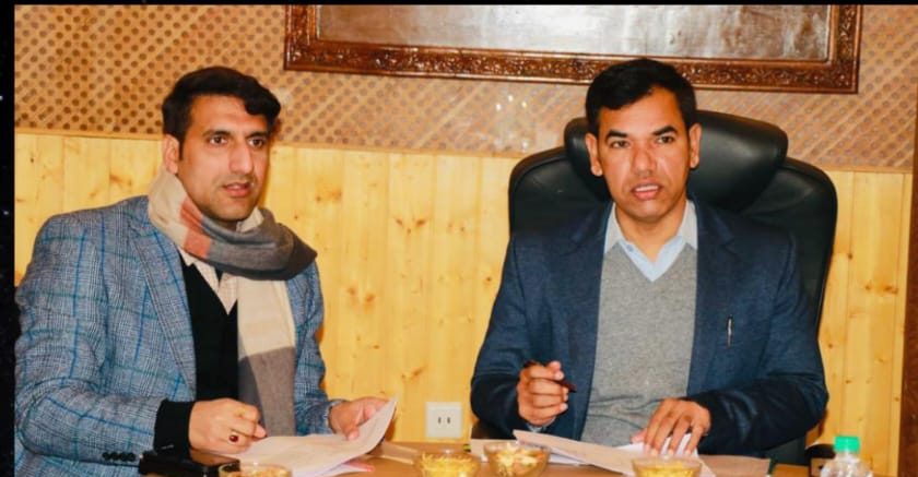 Div Com reviews arrangements for Summary Revision of Photo Electoral Rolls in District Srinagar