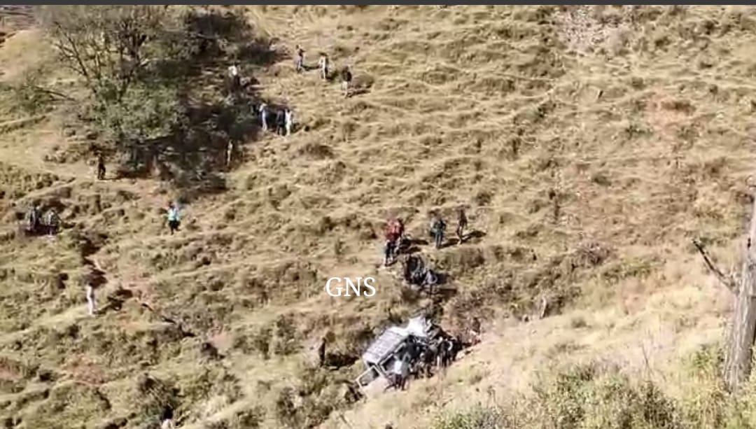 2 dead 6 injured  in Thanamandi road mishap