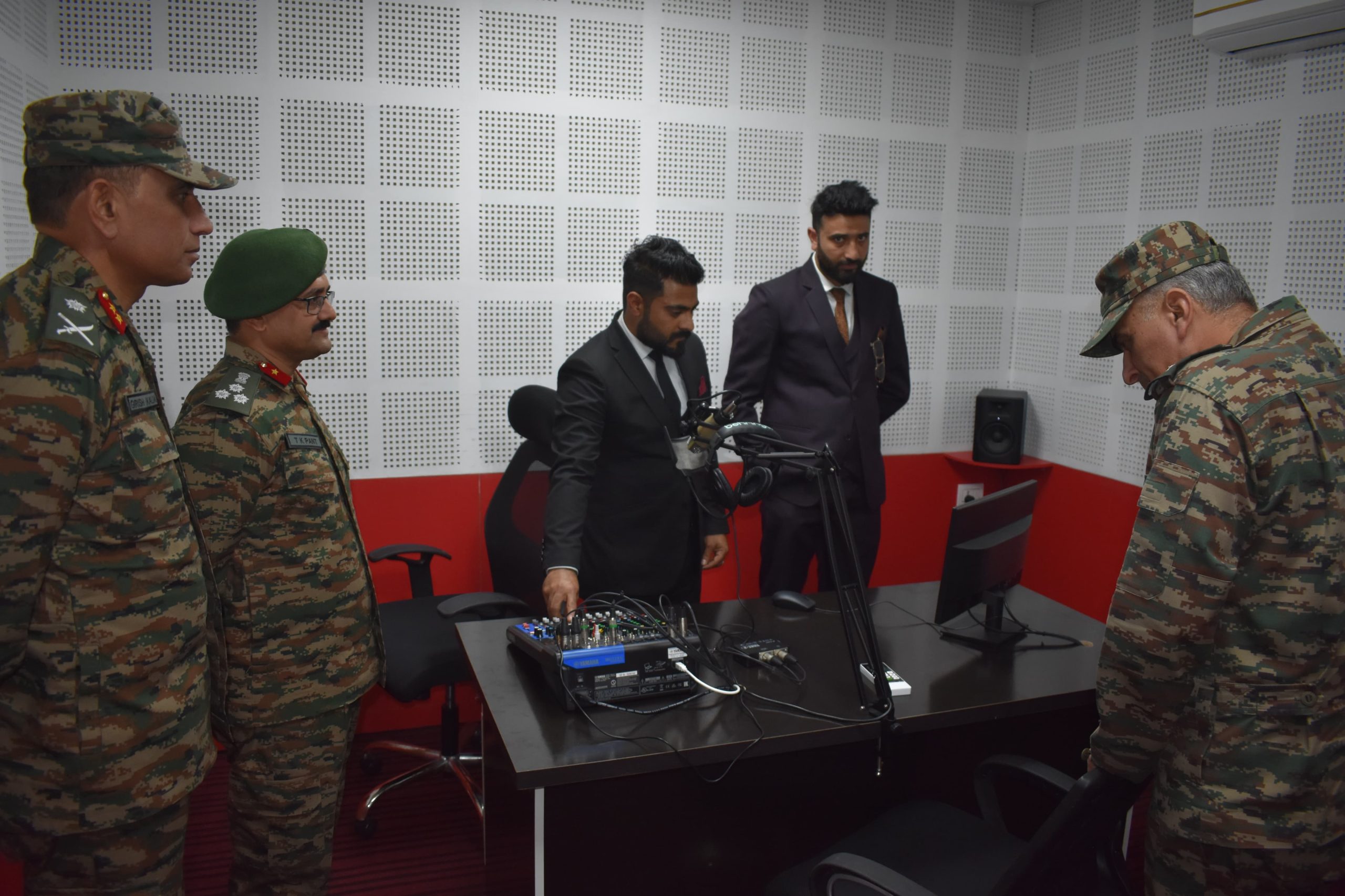Chinar Corps Commander inaugurates CRS at Trehgam