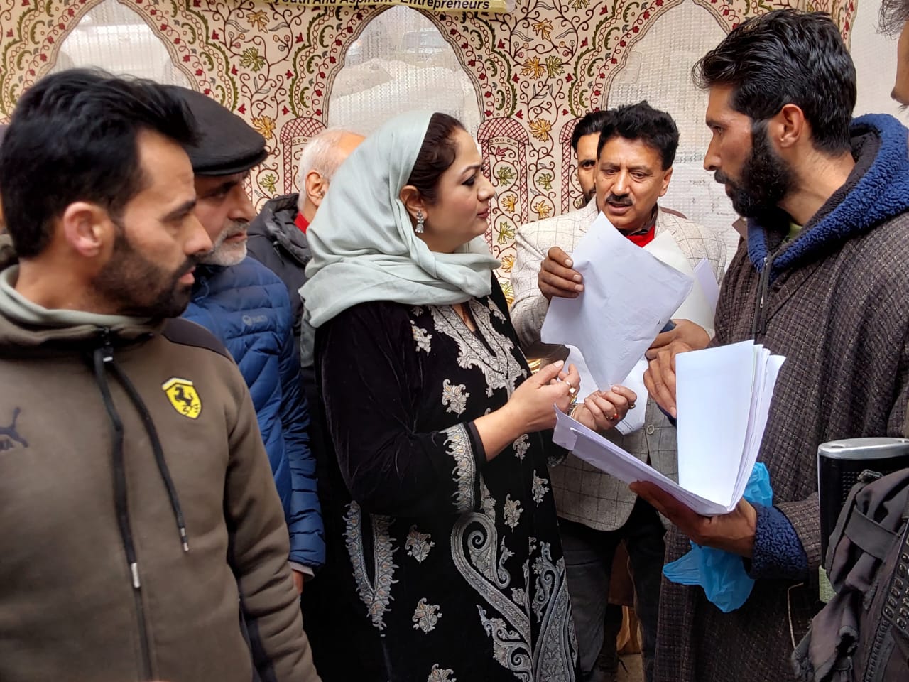 Vice Chairperson J&K KVIB visits Faqir Gojri Block Harwan