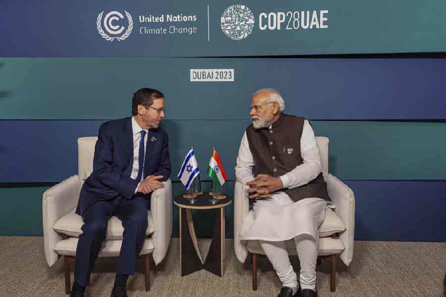 PM Modi meets Israeli President, bats for early, durable resolution to Palestine issue