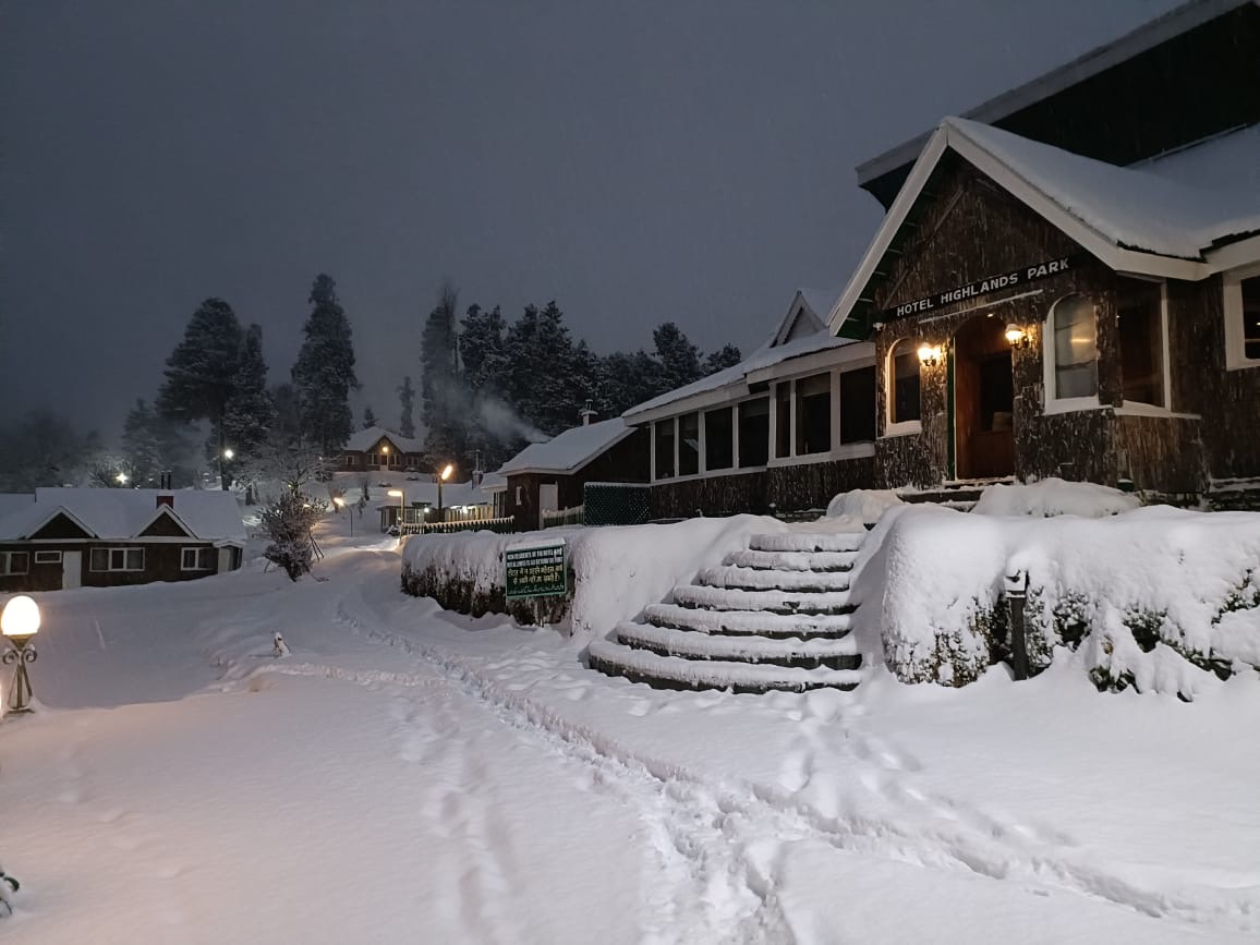 Gulmarg, other high reaches receive fresh snowfall