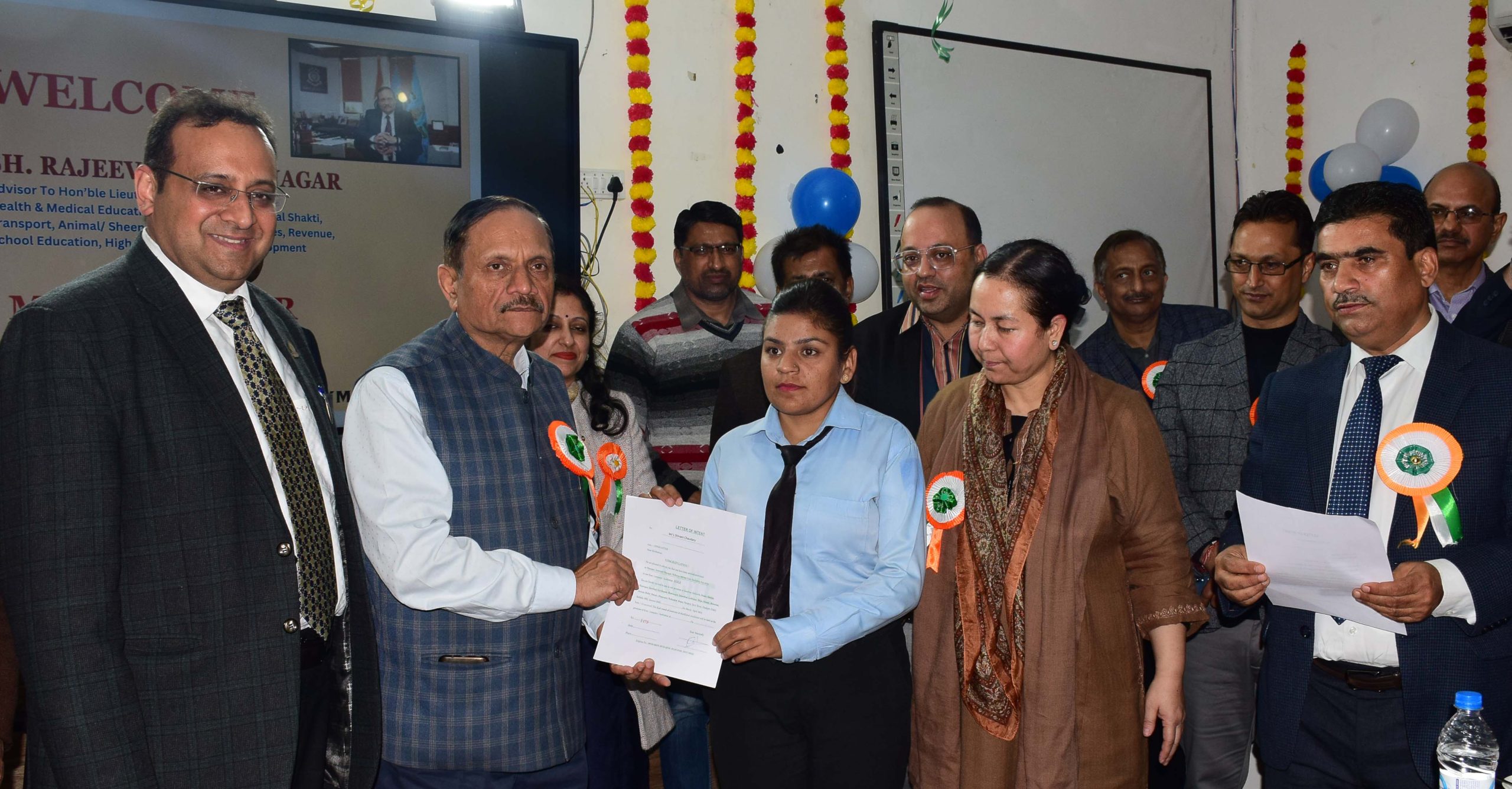 Advisor Bhatnagar inaugurates Mega Job Fair at GPC Jammu