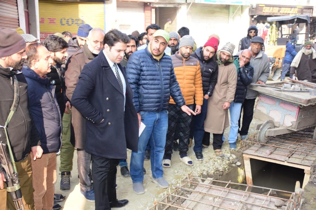 Commissioner SMC takes stock of smart city projects in Downtown