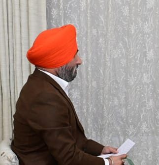 Chairman All J&K Sikh Coordination Committee calls on LG