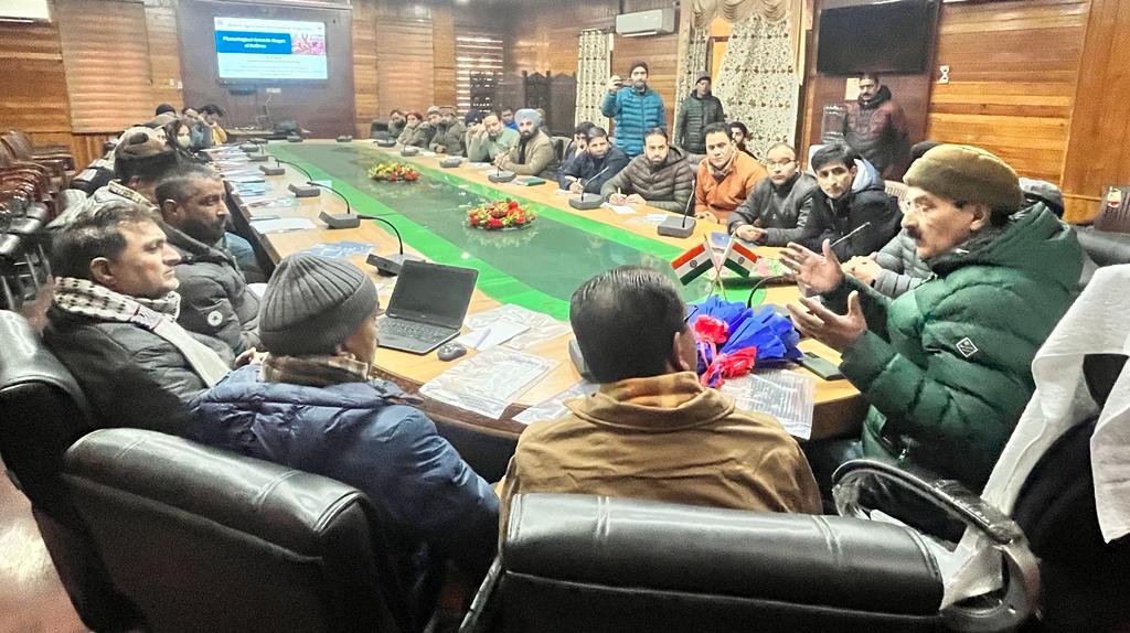 Director Agri inaugurates awareness prog on ‘Promotion of Niche Crops’ in J&K