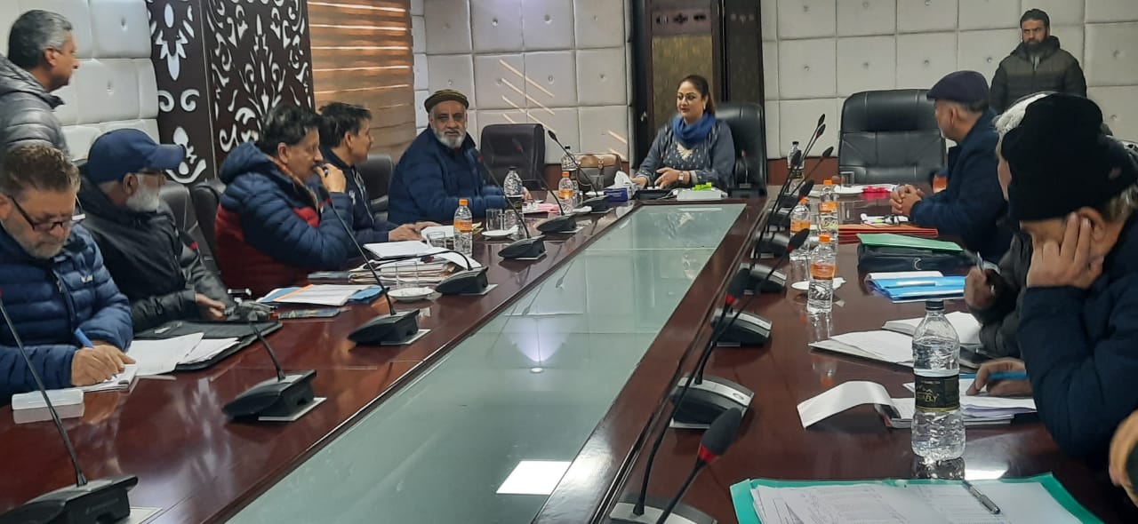 Dr Hina Shafi presides holds review meeting of J&K KVIB