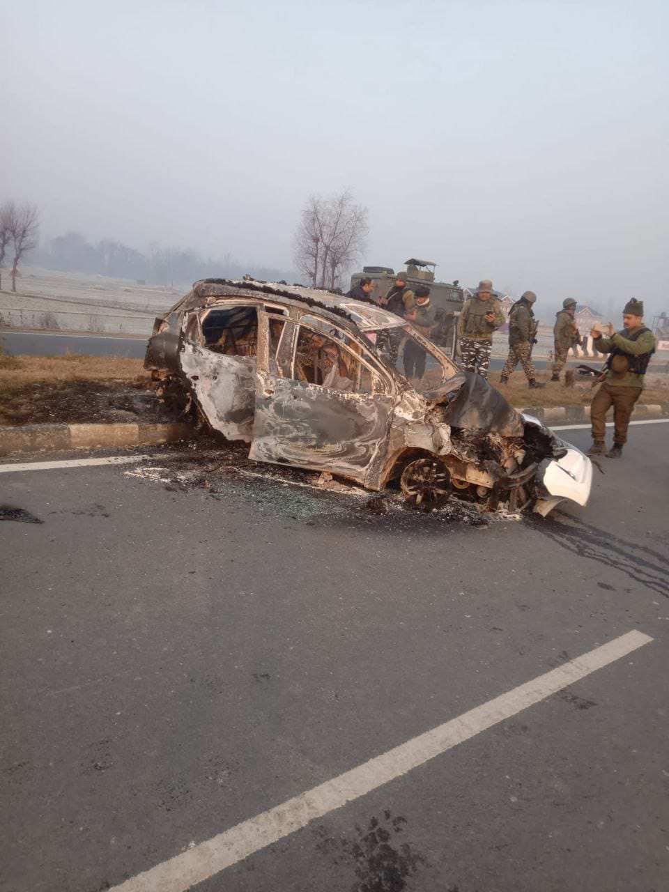 Car goes up in flames in Kulgam, travellers safe