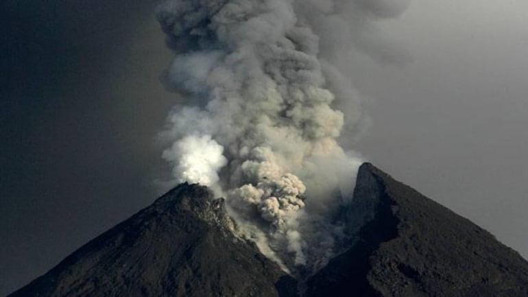 Indonesia’s Marapi volcano erupts, spewing ash plumes and blanketing several villages with ash