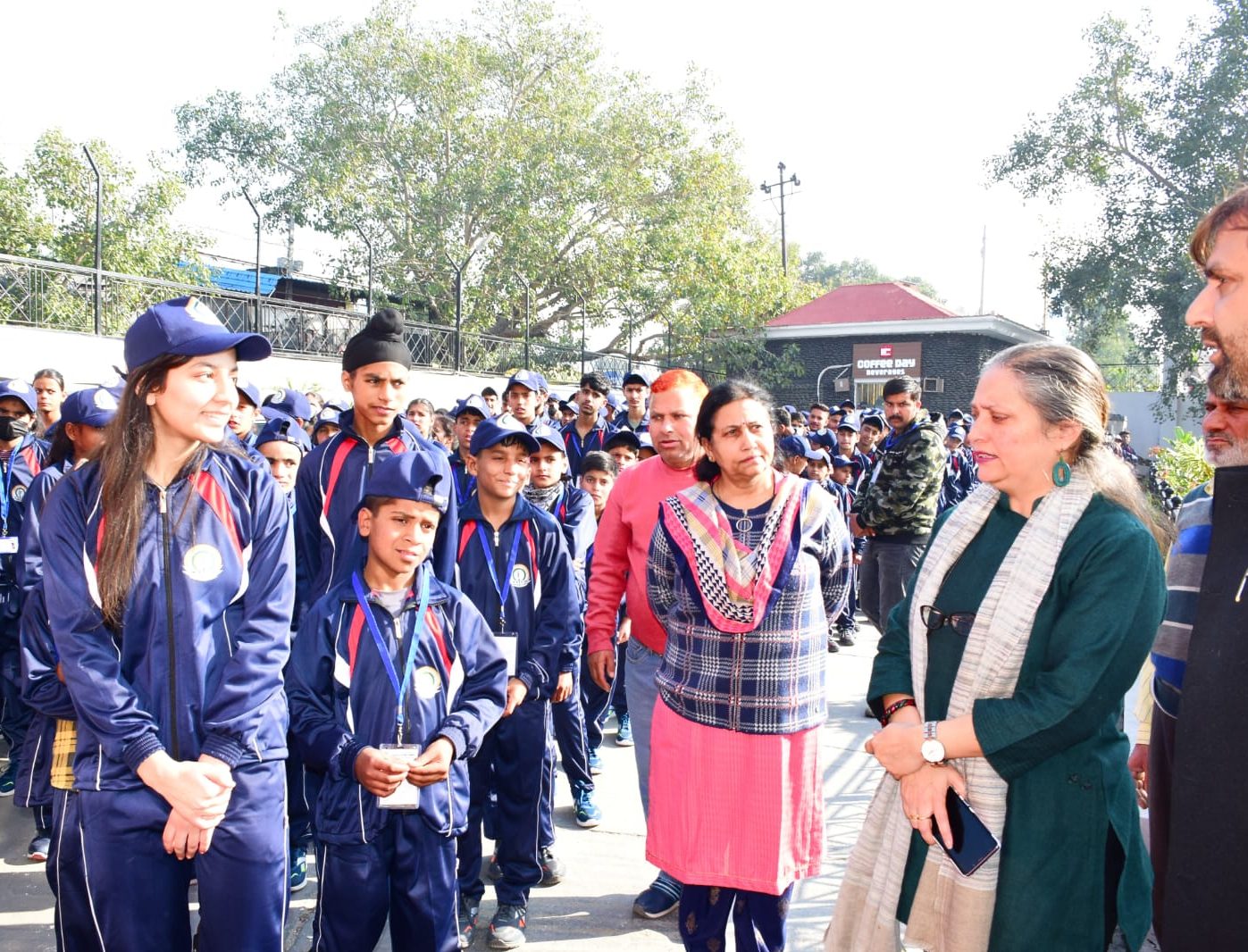 Sheetal Nanda flags off group of 250 youths to Jaipur, New Delhi