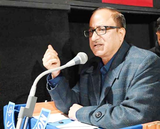 Director Sericulture unveils farmers’ awareness prog at Shopian