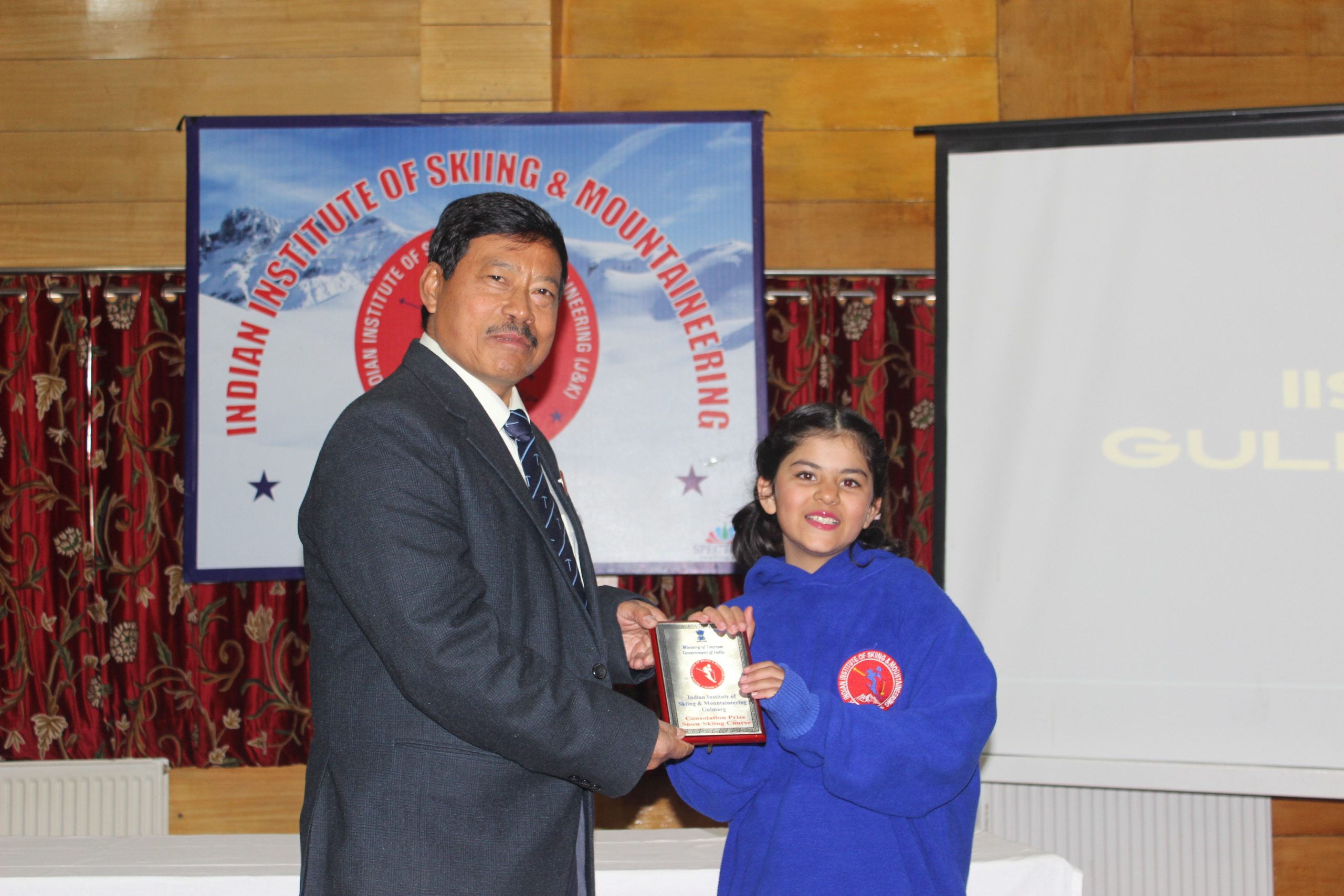 3rd Snow Skiing Course by IISM Gulmarg concludes