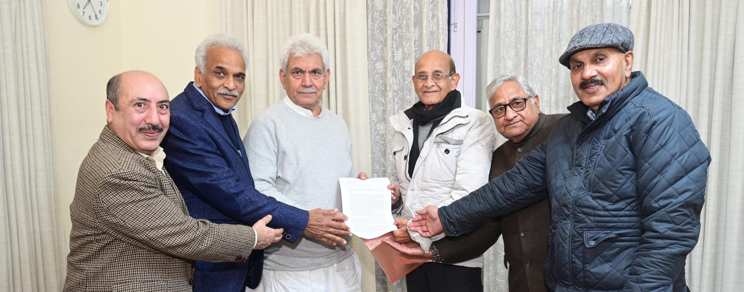 Delegation of Prominent Writers, President KCCI call on LG