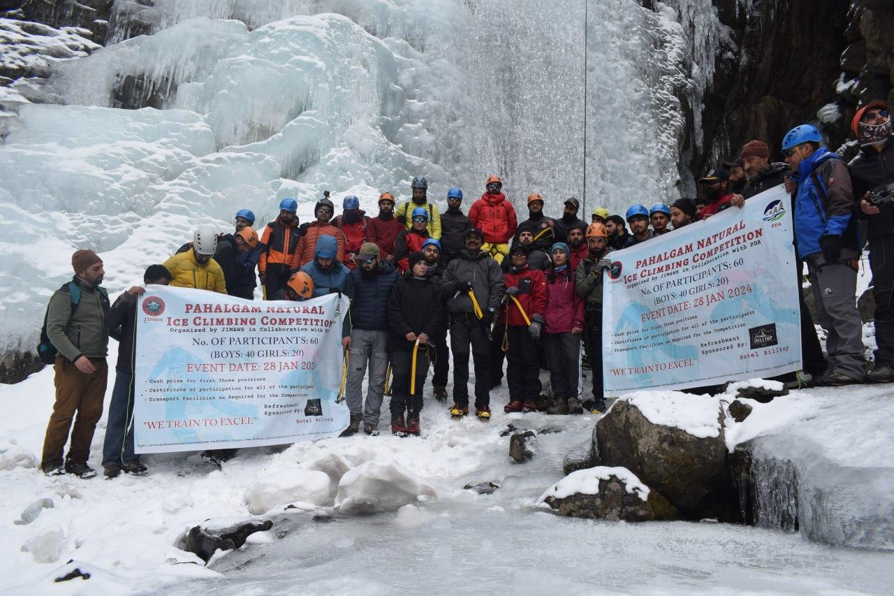 Pahalgam hosts Natural Ice Climbing Wall Competition