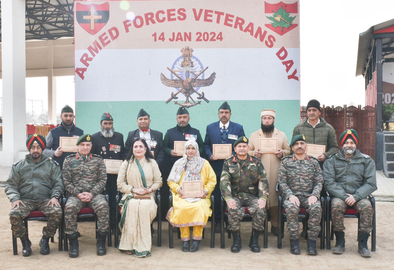 Northern Army Commander honors veterans