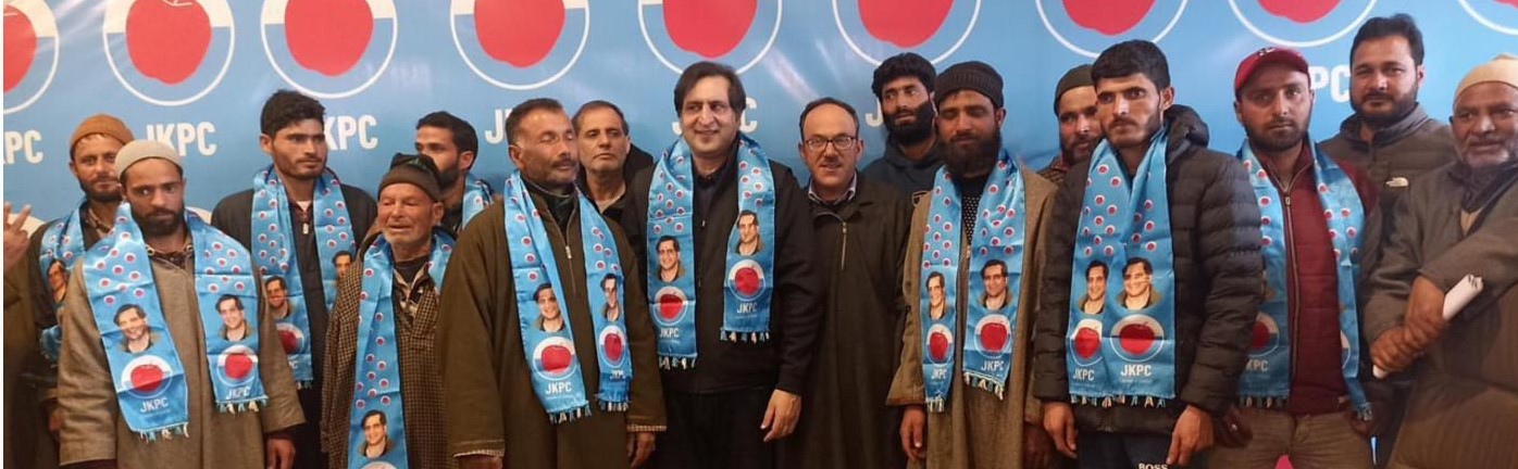 Scores of political workers join PC in multiple joining ceremonies