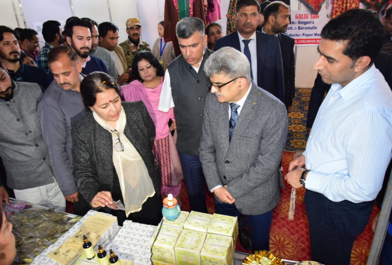 CS Dulloo inaugurates SARAS Aajeevika 2.0, showcasing rural women entrepreneurs’ talents
