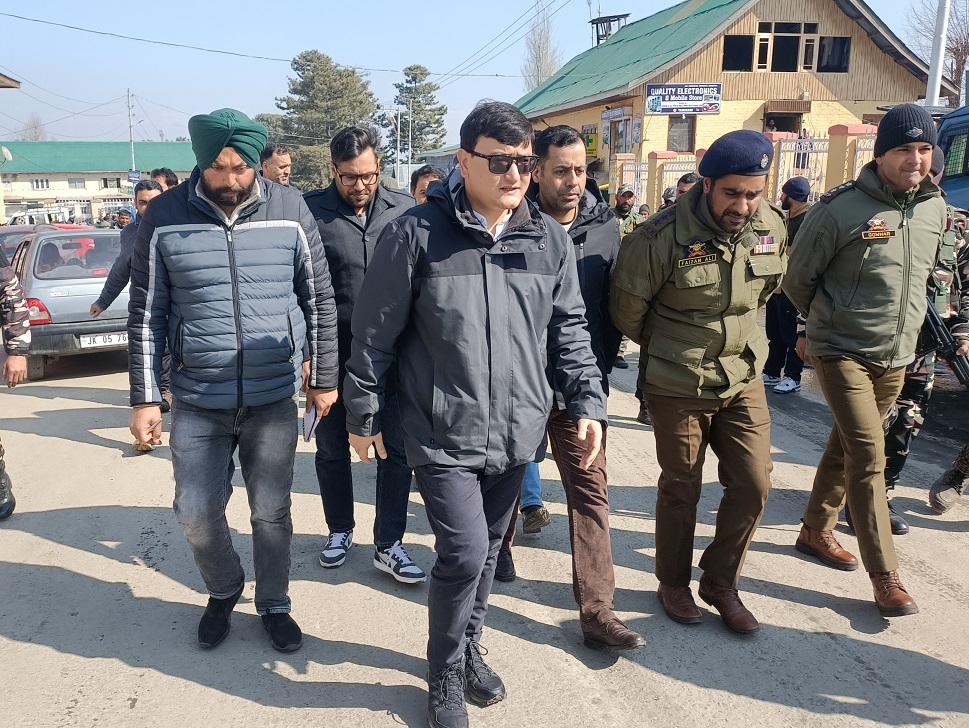 Khelo India Winter Games: DC Bla visits Gulmarg, finalizes arrangements 