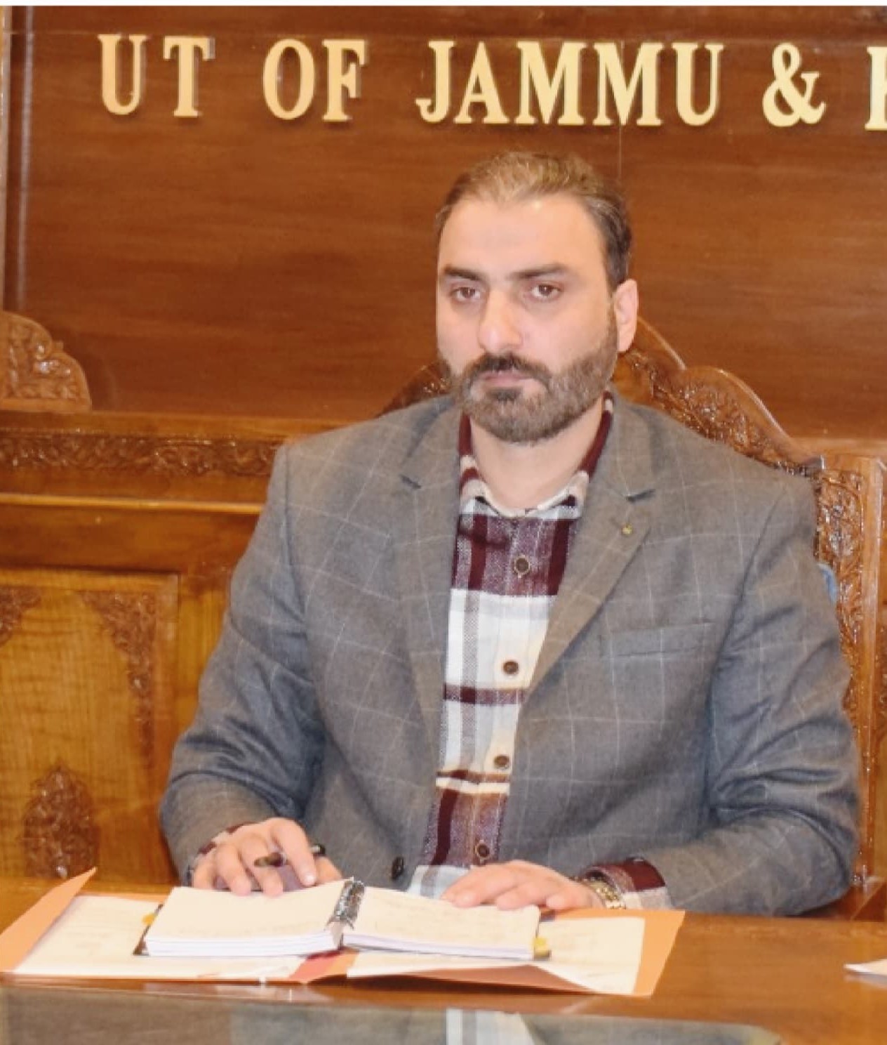 DC advocates for multifaceted strategy to combat drug abuse in Pulwama