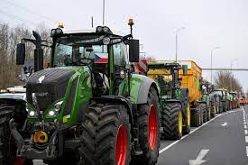 Farmers from 10 EU countries join forces – and tractors – to protest agricultural policies