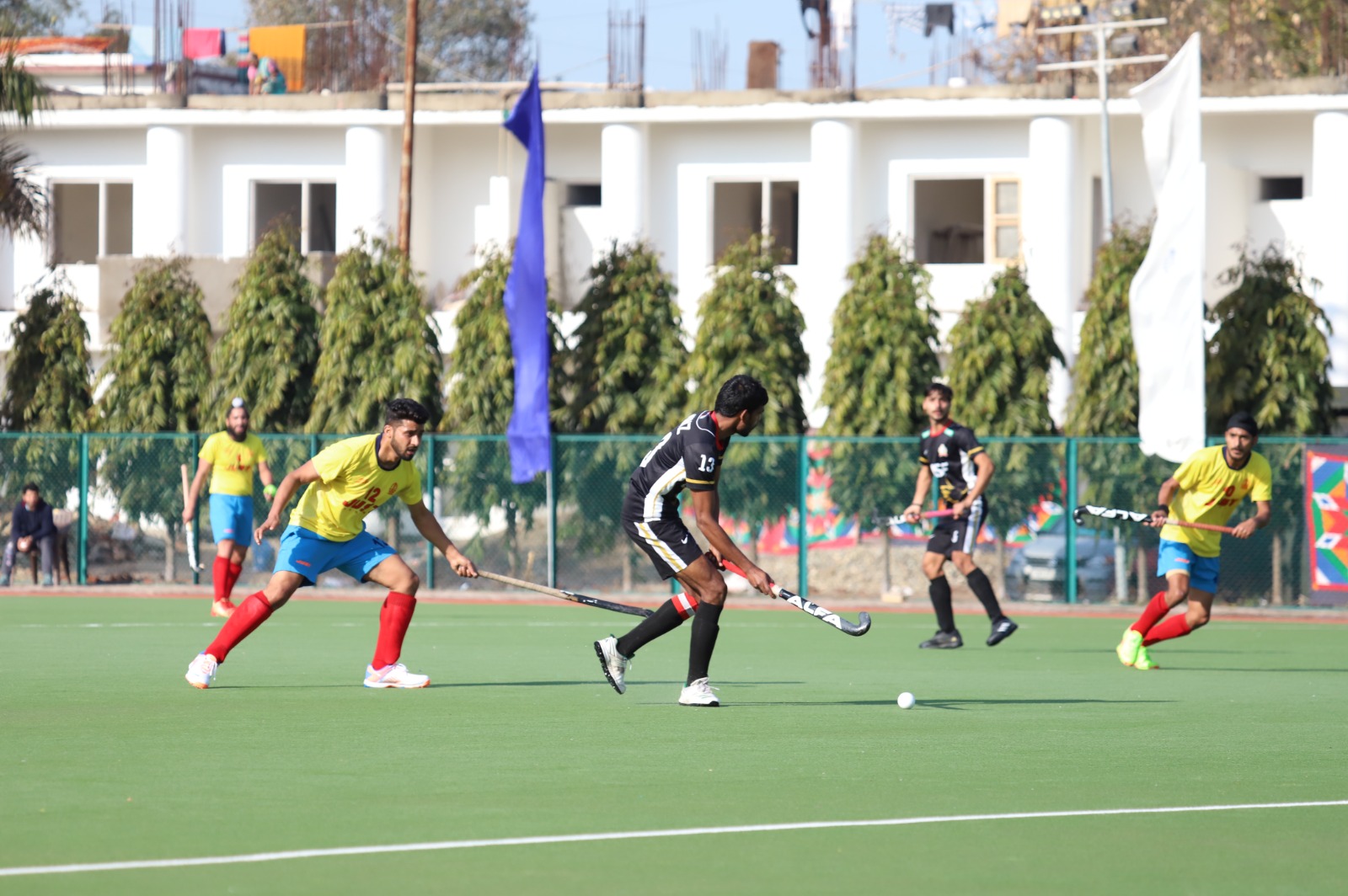 Seventh-day witnesses intense quarter-final clashes in Jammu