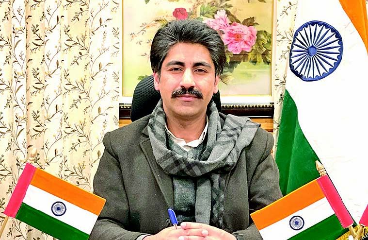 DEO Anantnag holds election-related meetings with political parties, media representatives