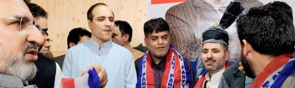 Political activists from Ganderbal join Apni Party