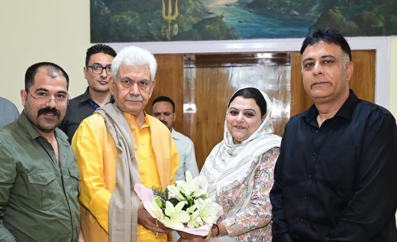 Delegations, DIG Sashastra Seema Bal call on LG