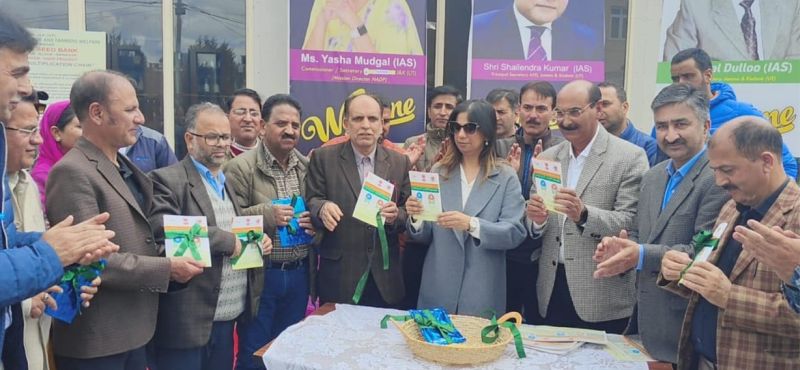 Yasha Mudgal conducts extensive tour of Srinagar district