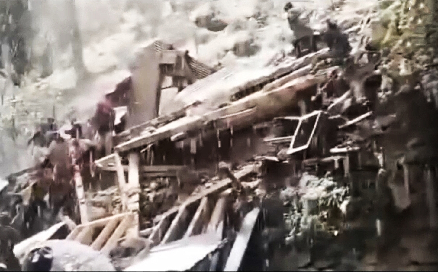 Family of 8 rescued after house collapses on them in Uri