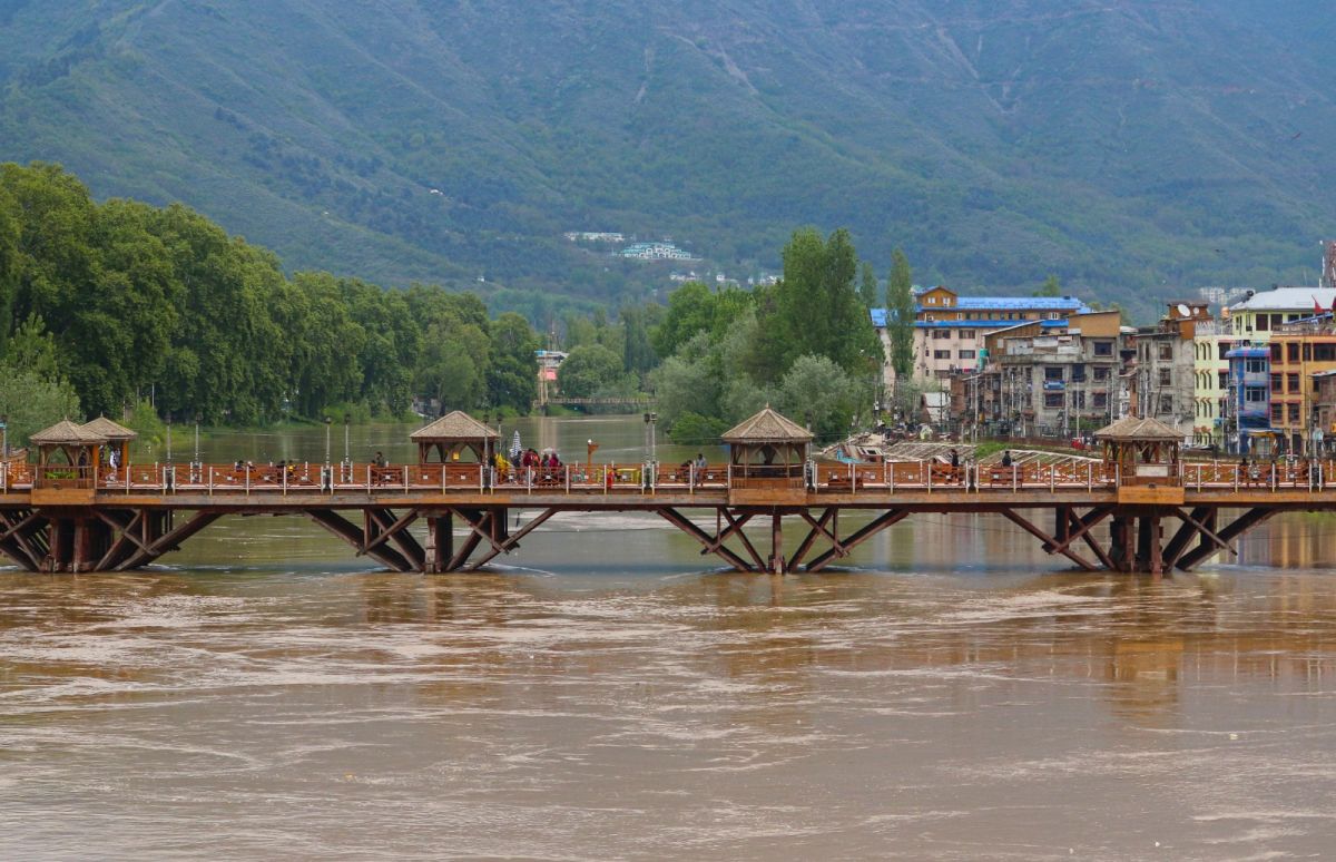 Flood threat in Kashmir subsides as water levels recede