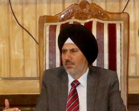 Com Secretary I&C interacts with industry stakeholders