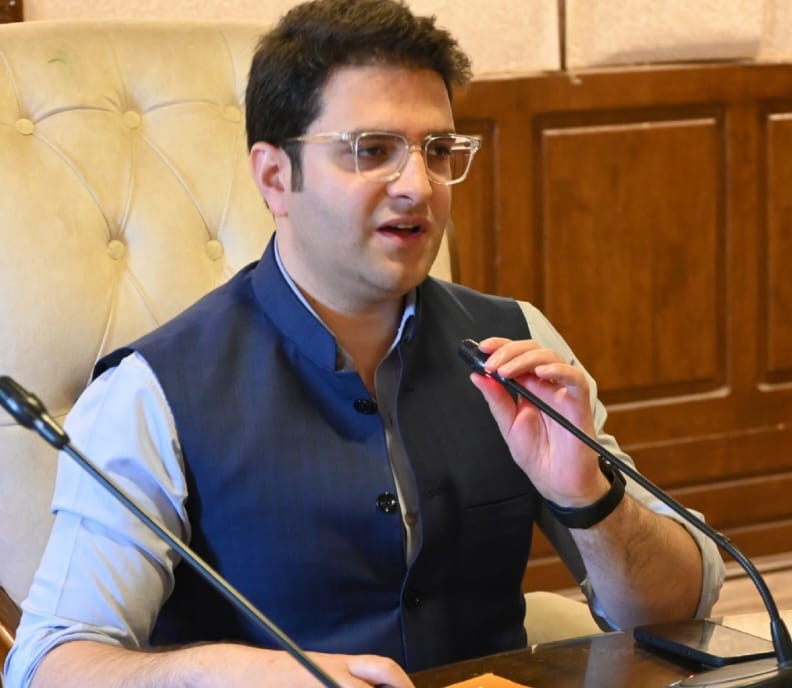 DC Kulgam reviews arrangements for Mela Kheer Bhawani