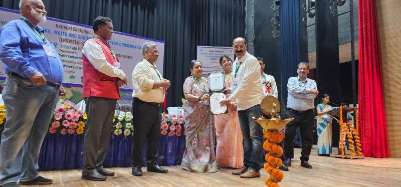 Director Agriculture Kashmir receives prestigious ‘IASWC Gold Medal Award-2023’