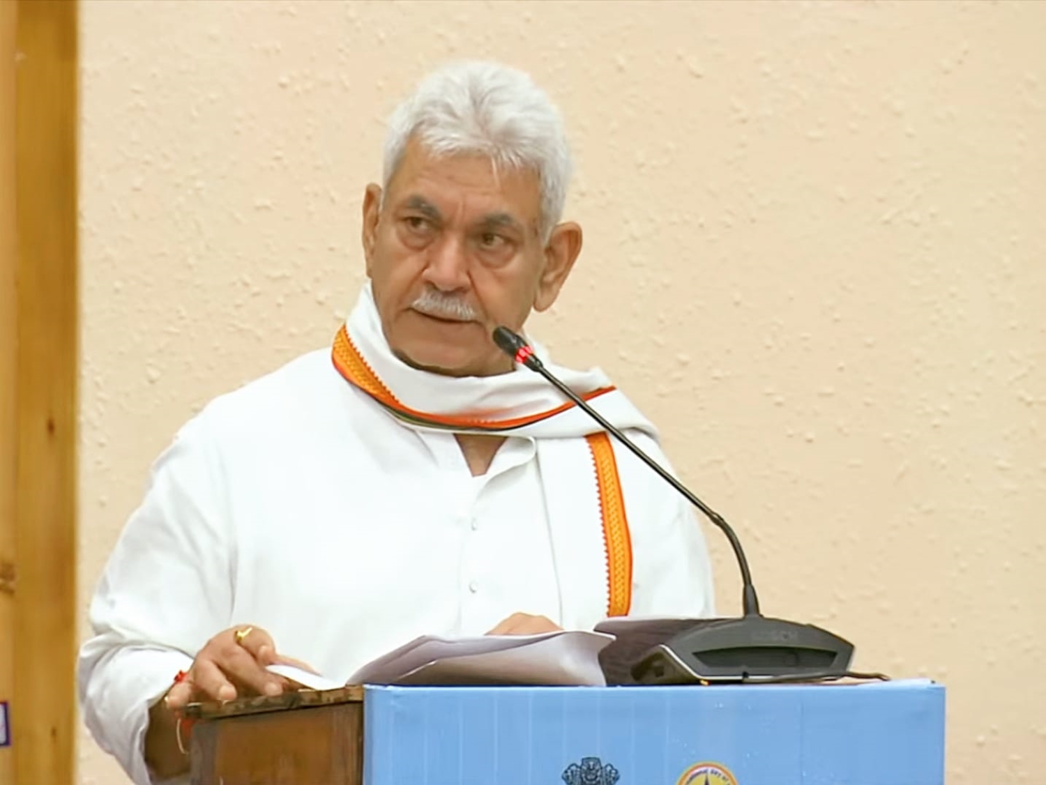 10th Int’l Day of Yoga: LG Sinha highlights Yoga’s global impact in Srinagar