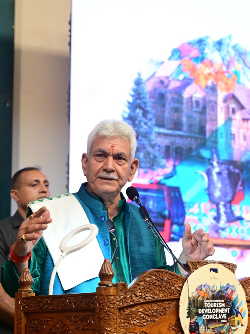 300% YoY increase in foreign tourist arrivals in Kashmir: LG Sinha