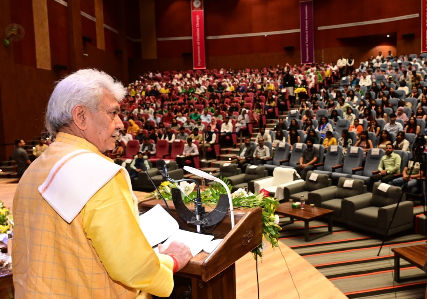 Youth power is building prosperous future of J&K: LG Sinha