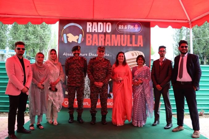 GOC Chinar Corps inaugurates community radio stations in Baramulla and Uri