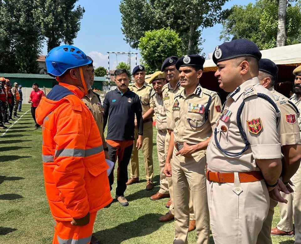 ADGP Law and Order, other officials brief MRT teams ahead of Amarnath Yatra