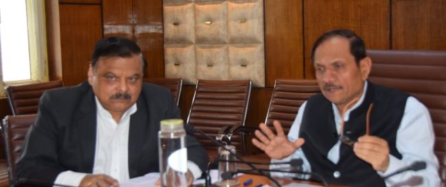 Advisor Bhatnagar reviews performance of School Education Deptt