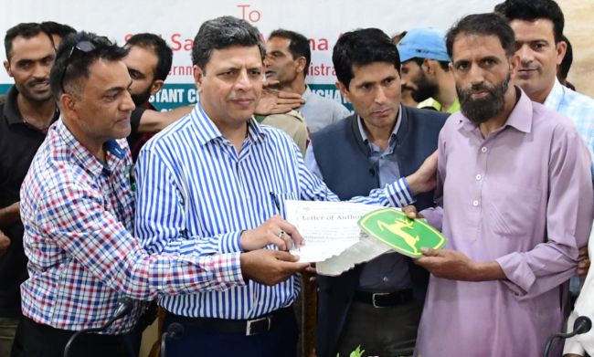 Commr Secretary GAD convenes Public Darbar at Ganderbal
