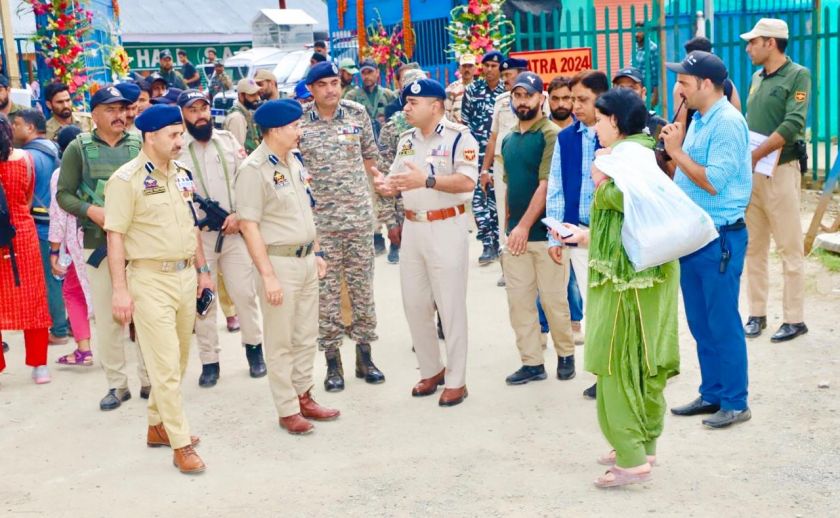 Kashmir police chief chairs coordination, security meeting for Amarnath Yatra