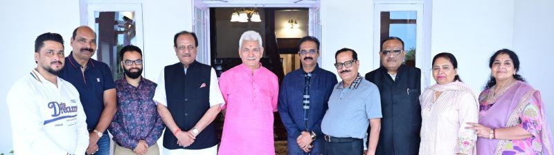 Various delegations call on LG