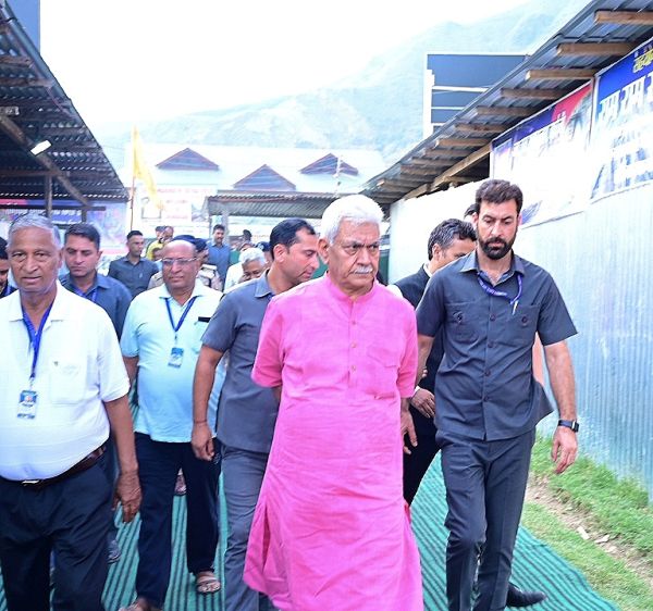 LG inspects facilities for pilgrims at Yatra transit camp Pantha Chowk