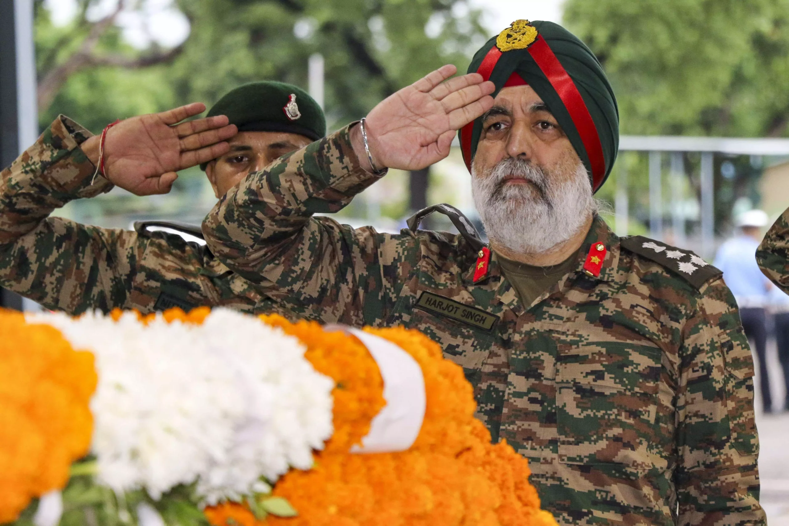 Army, police pay tributes to captain killed in Doda encounter